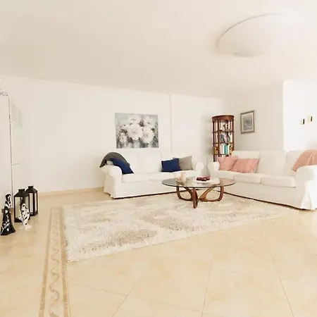 Luxurious Space For Your Vacation